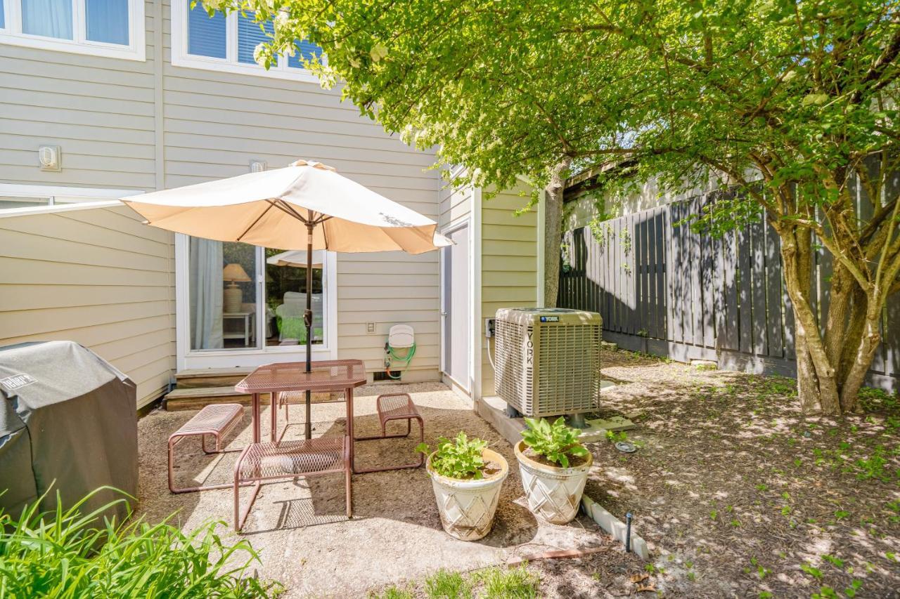 Scarborough Village - 245 Country Club Dr, Unit #608 레오보스 비치 외부 사진