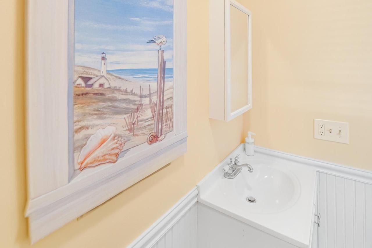 Scarborough Village - 245 Country Club Dr, Unit #608 레오보스 비치 외부 사진